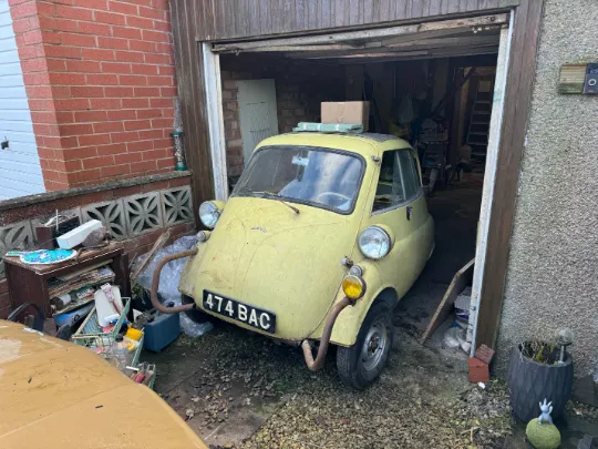 Click Here to read more of Dave Watson's 1959 BMW Isetta