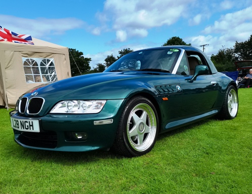 Click Here to read more of Nigel & Donna Hewart's 1998 BMW Z3 2.8