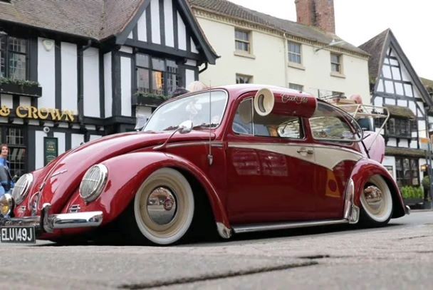 Click Here to read more of Andy Green's 1970 VW Beetle
